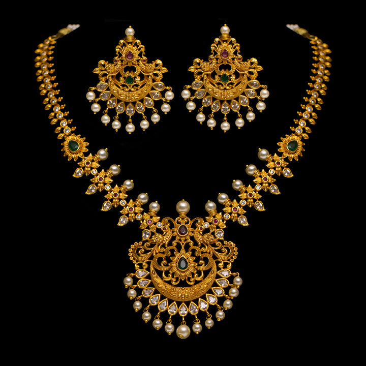 Traditional Pearl Necklace